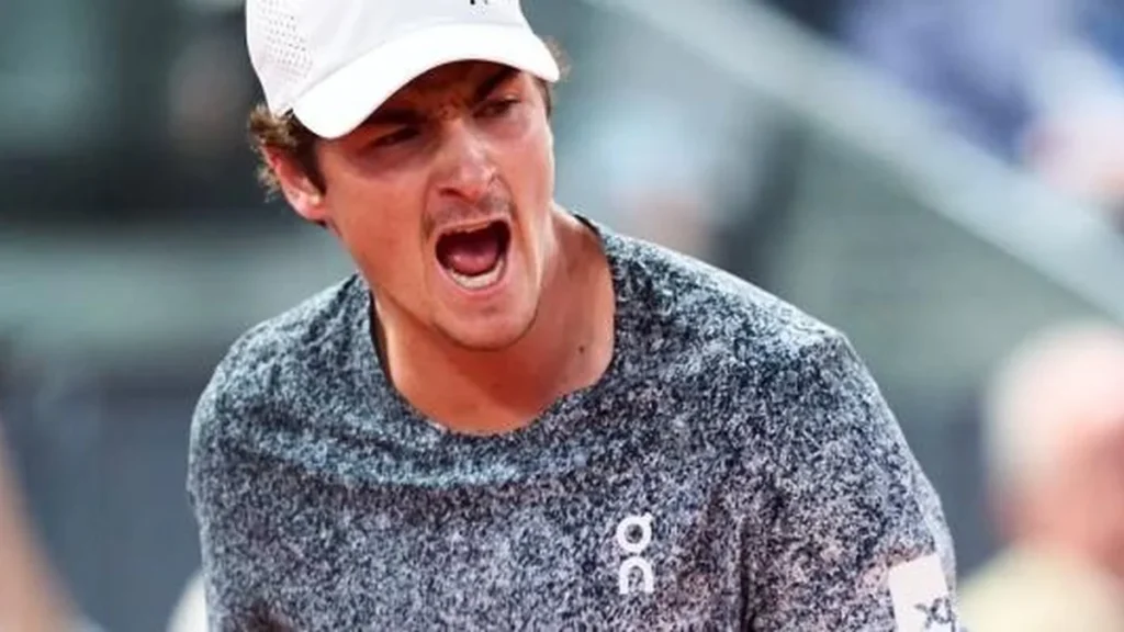 João Fonseca chega a Roland Garros sem ritmo ideal de jogo