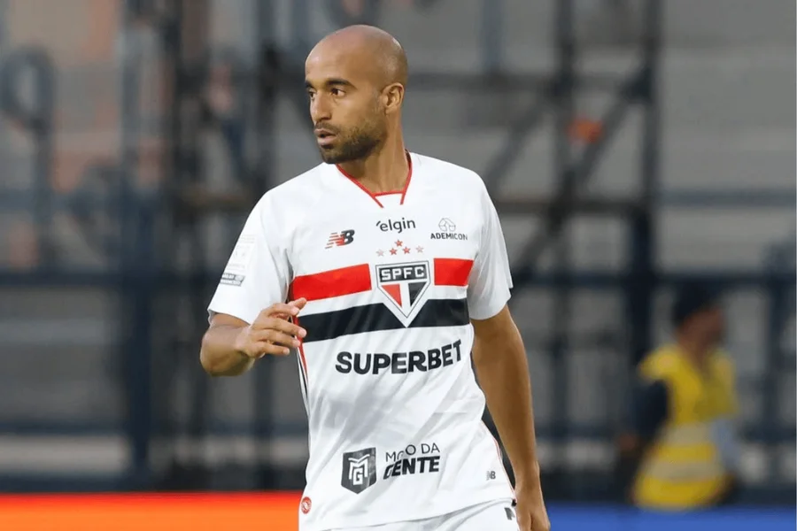 São Paulo Atualiza Condição de Saúde de Lucas Moura Após Lesão Grave
