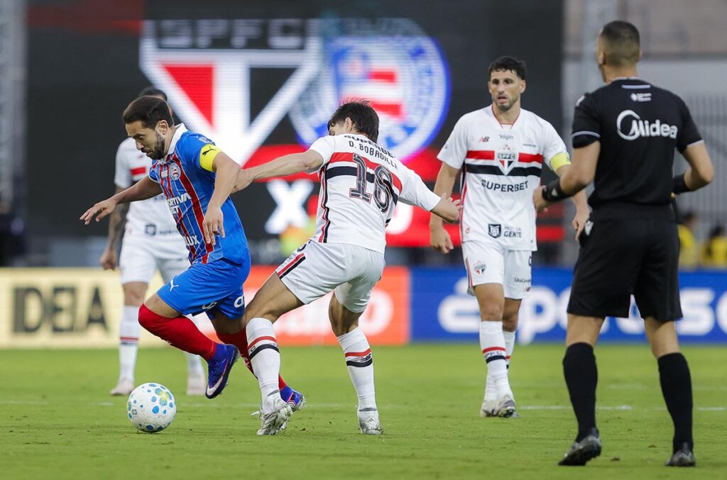 São Paulo cede empate ao Bahia nos acréscimos e frustra torcida na 14ª rodada