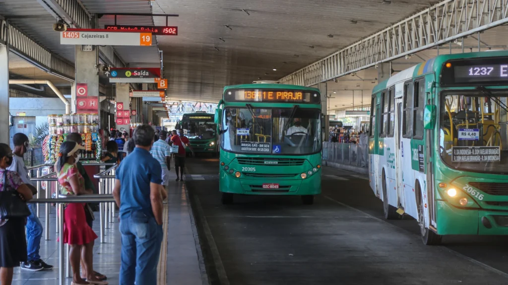 Ônibus terão operação especial em Salvador e paralisação na RMS durante jogo do Brasil na Copa