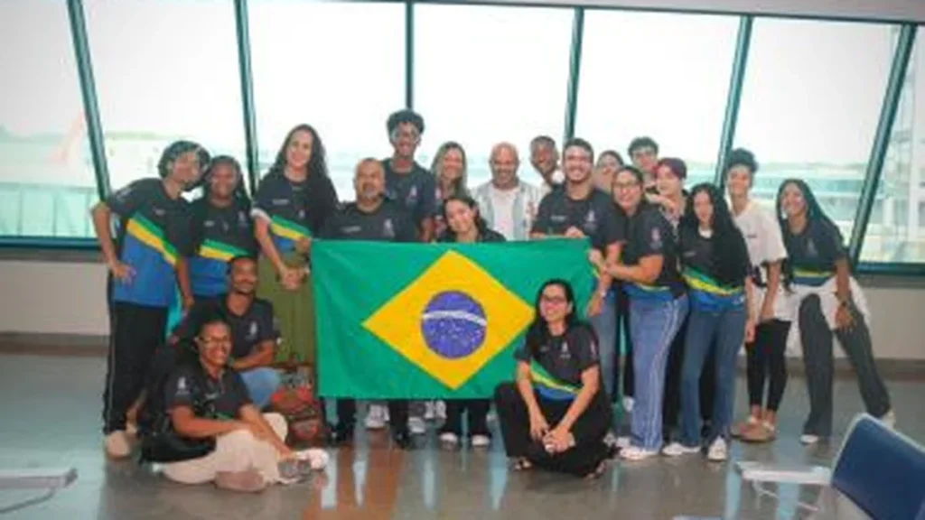 Intercâmbio Acadêmico da UNEB na China: 20 Estudantes Vivenciam Experiência Cultural e Educacional Ú