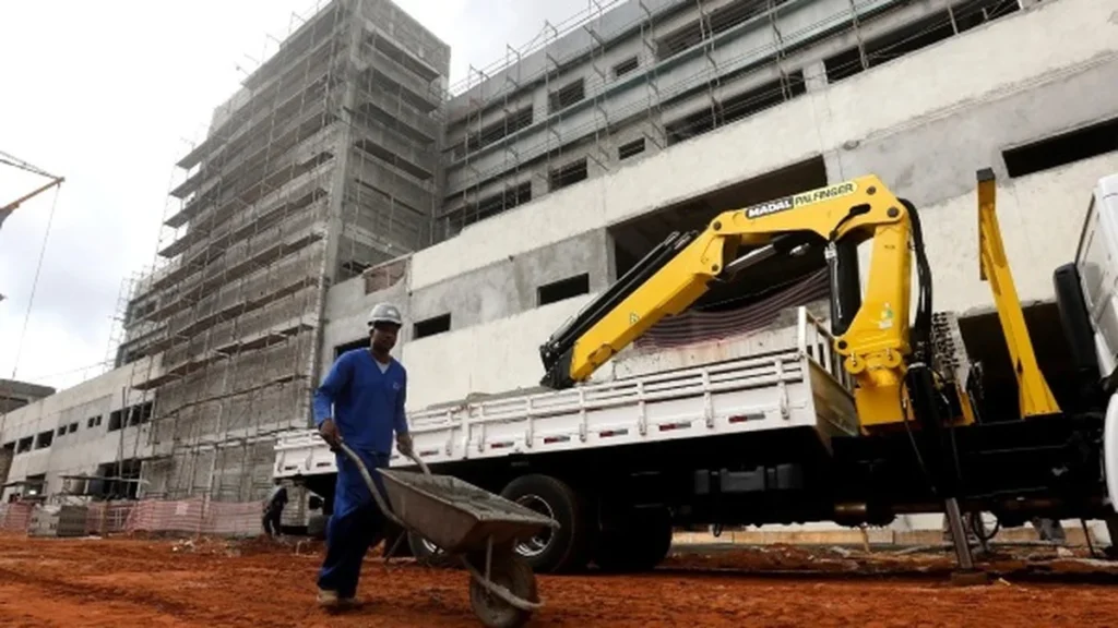Bahia lidera geração de empregos pelas micro e pequenas empresas no Nordeste Bahia lidera geração de empregos pelas micro e pequenas empresas no Nordeste