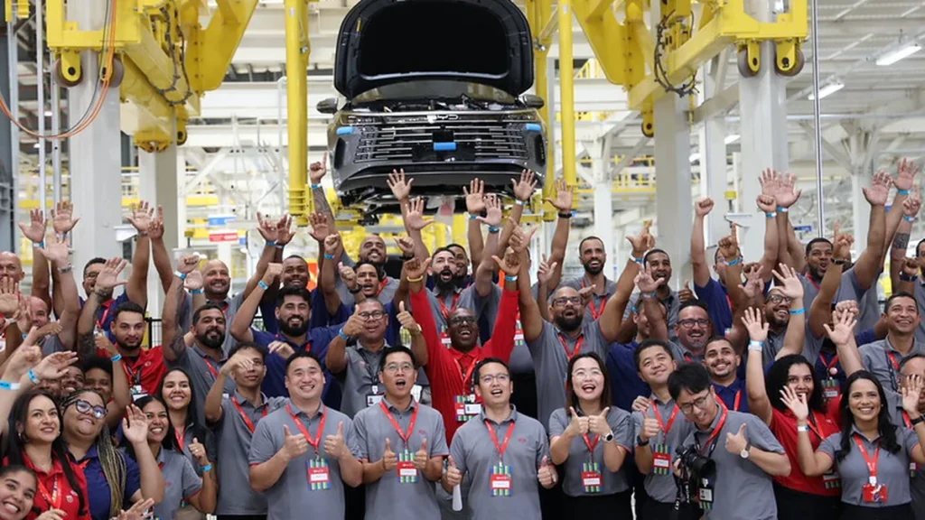 Indústria Automotiva Eleva Chegada de Trabalhadores Chineses à Bahia em 2026