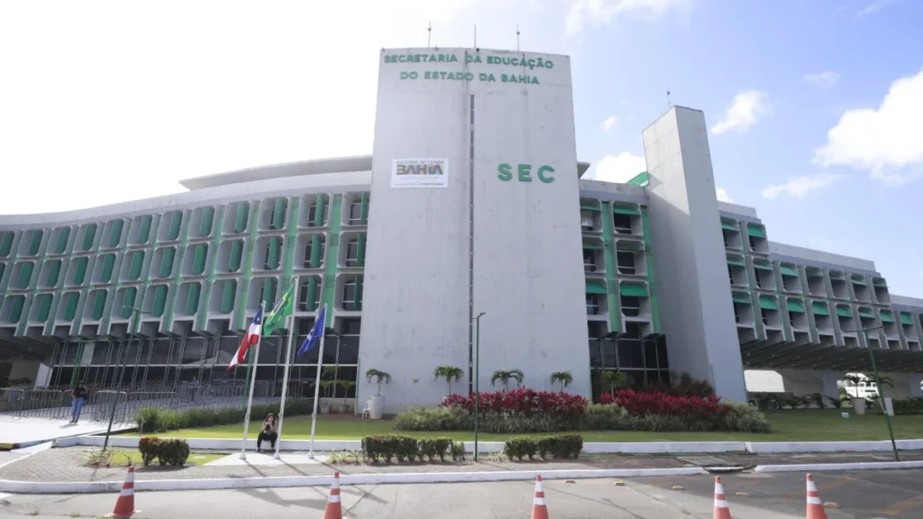 Governo Jerônimo reduz orçamento em R$ 1 bilhão para Educação na Bahia