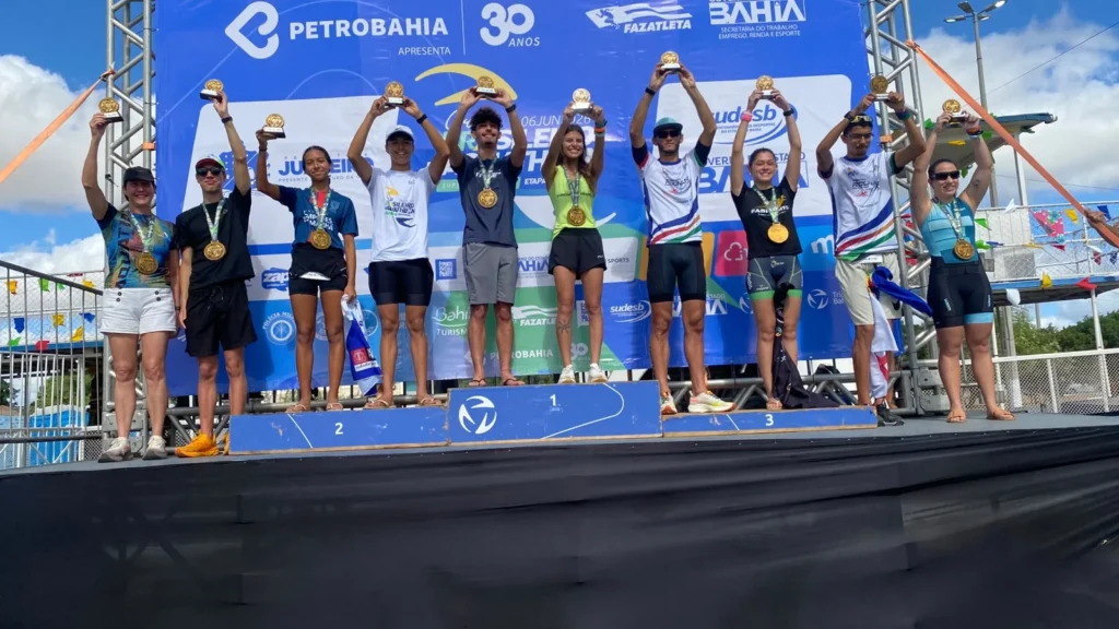 Fundação Campeões do Amanhã conquista título no Circuito Brasileiro de Aquathlon na Bahia