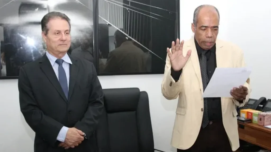 Dr. José Antonio assume como vereador de Salvador e reforça compromisso com a saúde pública Dr. José Antonio assume como vereador de Salvador e reforça compromisso com a saúde pública