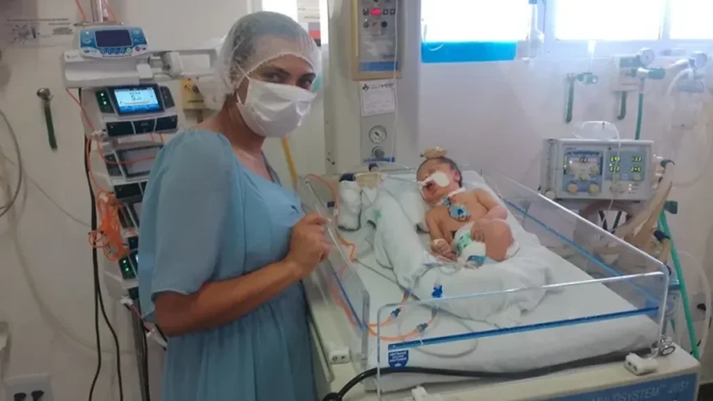 Ensaio Fotográfico na Neonatologia do Esaú Matos Valoriza a Cultura Nordestina e a Humanização do Cuidado