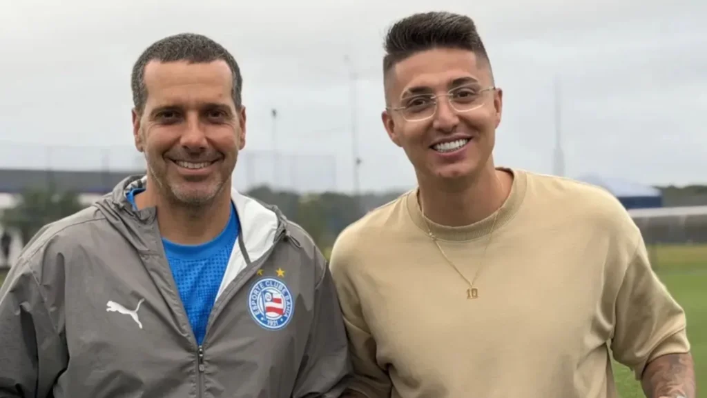 Bahia domina com sete gols e goleia time de ex-jogador querido da torcida Bahia domina com sete gols e goleia time de ex-jogador querido da torcida