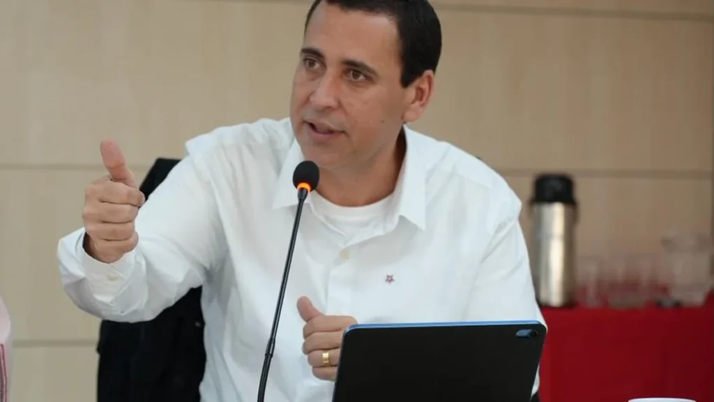 Construção de nova cultura política na Bahia é legado fundamental do PT, destaca Éden