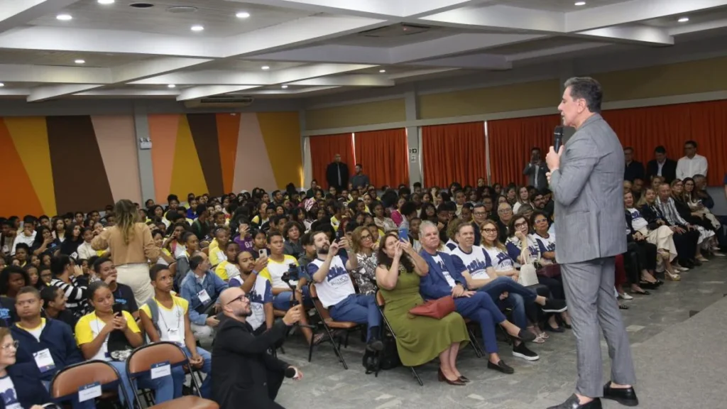 Projeto Direito de Saber: Justiça da Bahia leva educação em direitos para jovens de Ilhéus