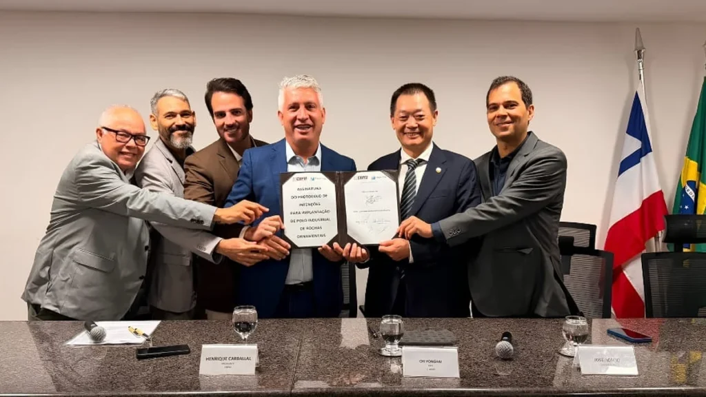 Bahia avança com polo industrial para rochas ornamentais e amplia presença global Bahia avança com polo industrial para rochas ornamentais e amplia presença global