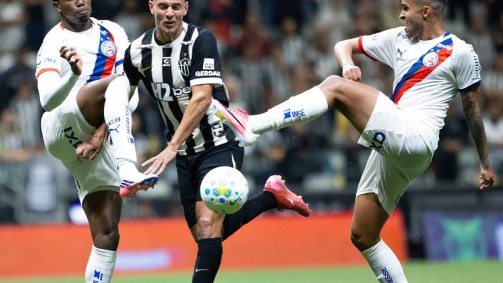 Atlético-MG e Bahia empatam em duelo equilibrado pela 19ª rodada do Brasileirão