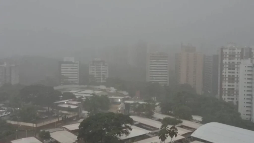 Inema e Inmet emitem alertas de chuvas com risco para Salvador e cidades baianas Inema e Inmet emitem alertas de chuvas com risco para Salvador e cidades baianas