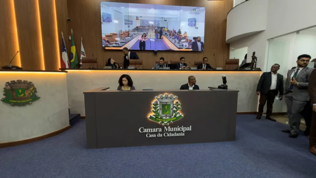 Tecnologia revoluciona as sessões na Câmara de Feira de Santana com inovação e eficiência