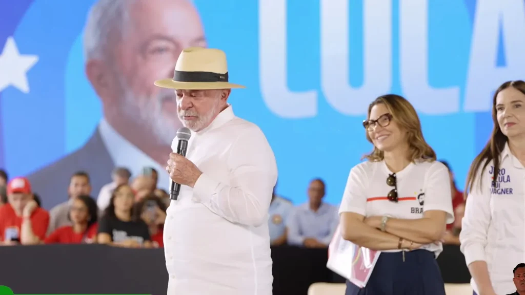 Lula pede votos na convenção do PT na Bahia em meio a restrições da lei eleitoral